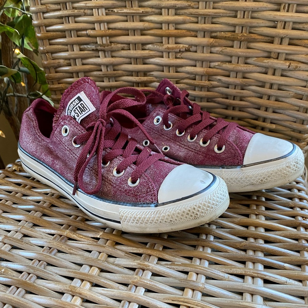 Converse All Stars / Used Size 8 Women’s